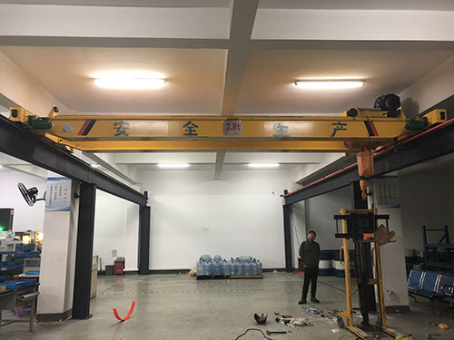 LH型電動葫蘆雙梁起重機(jī)
